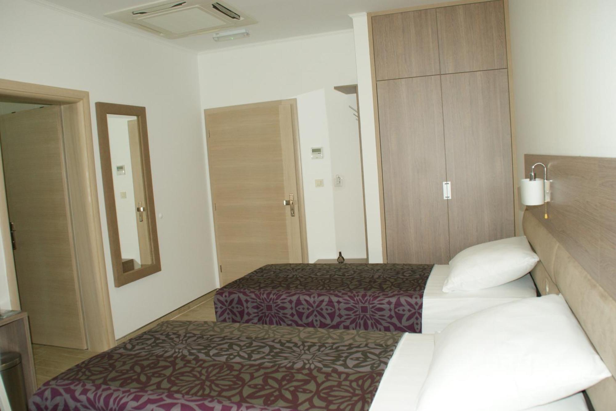 Villa Martini - Apartments & Rooms Bed & Breakfast 4*
