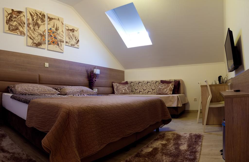 Villa Martini - Apartments & Rooms